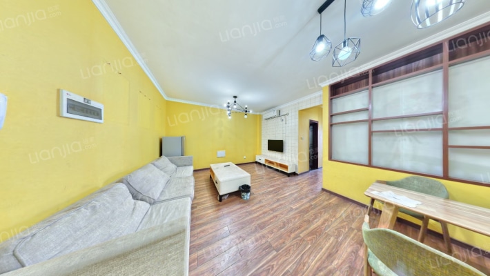 南棠蜜邸二手房实景图