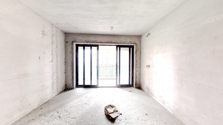 怡翠世嘉花园二手房实景图