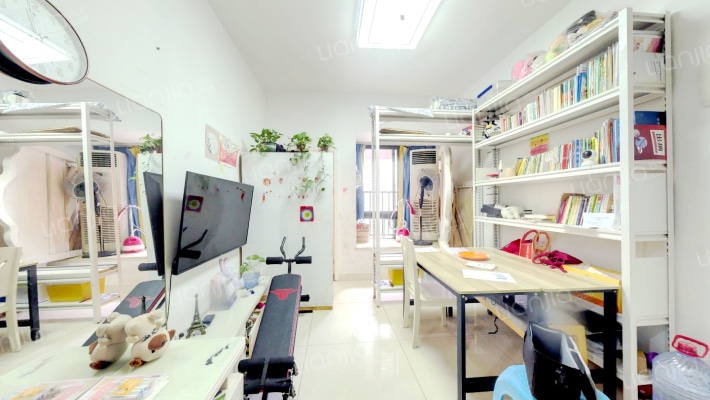 弘悦101二手房实景图