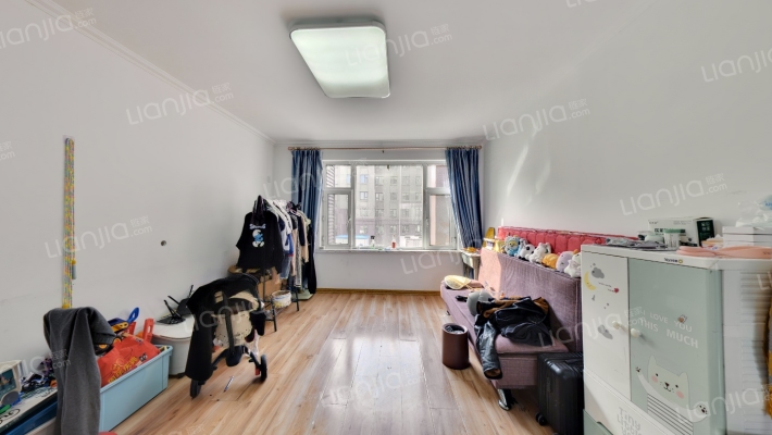 君悦豪庭B区二手房实景图