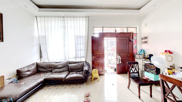 顺德碧桂园西苑联排别墅区二手房实景图