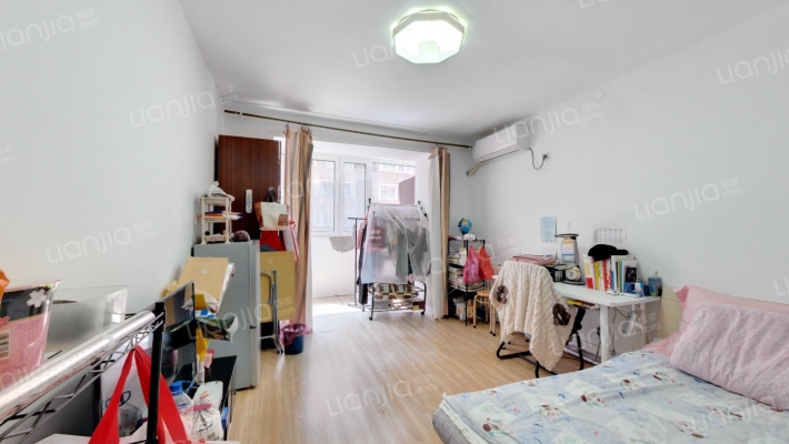 湖畔小区二手房实景图