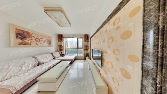 宏程名仕小区二手房实景图