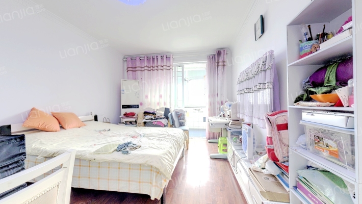 鸿海大楼二手房实景图