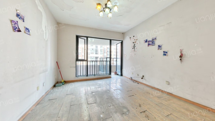 华侨凤凰国际城二手房实景图