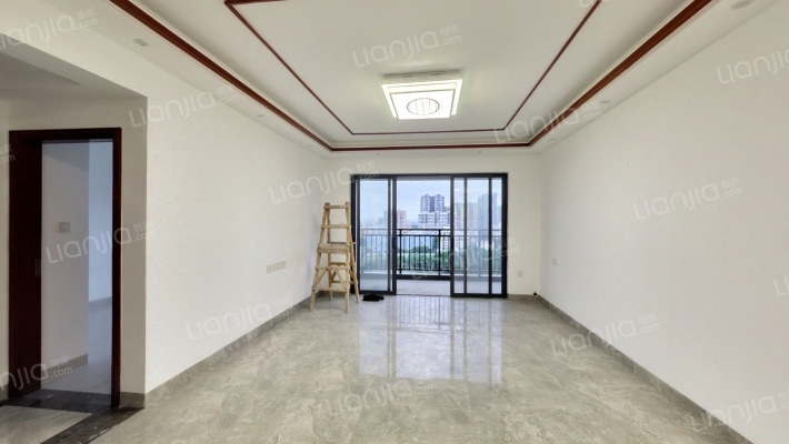 万豪水晶湾一期二手房实景图