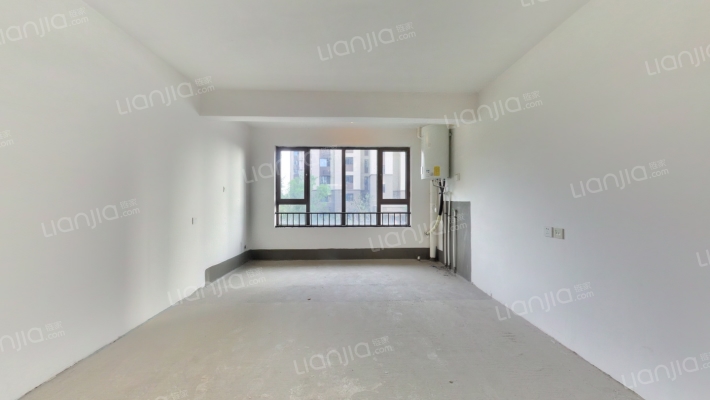 翡翠华府二手房实景图