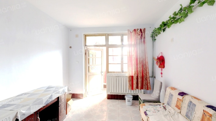 山铝四合院住宅楼二手房实景图