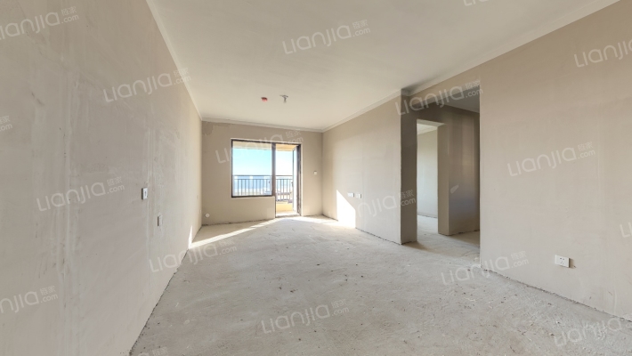 中梁龙玺台二手房实景图