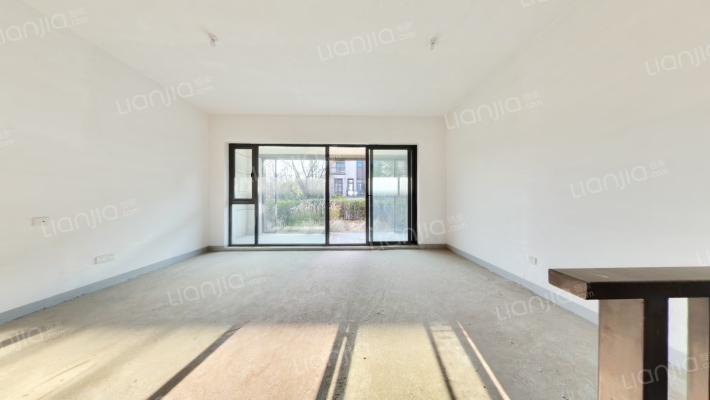 万科民安三度湖山二手房实景图