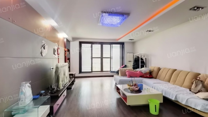 鑫泓花园二手房实景图