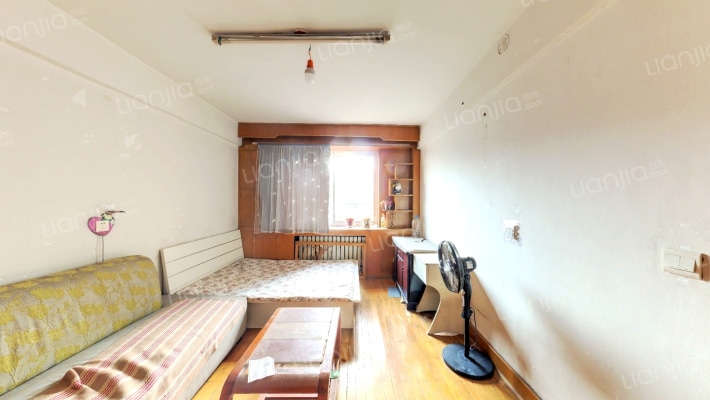 新华西社区二手房实景图