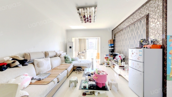 傲城二手房实景图