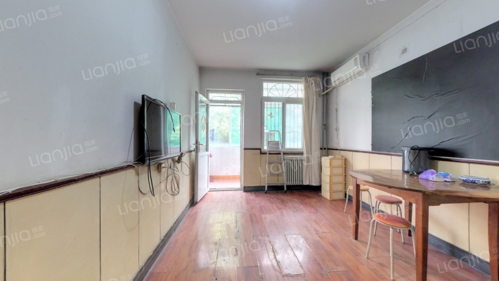 省高级法院宿舍二手房实景图