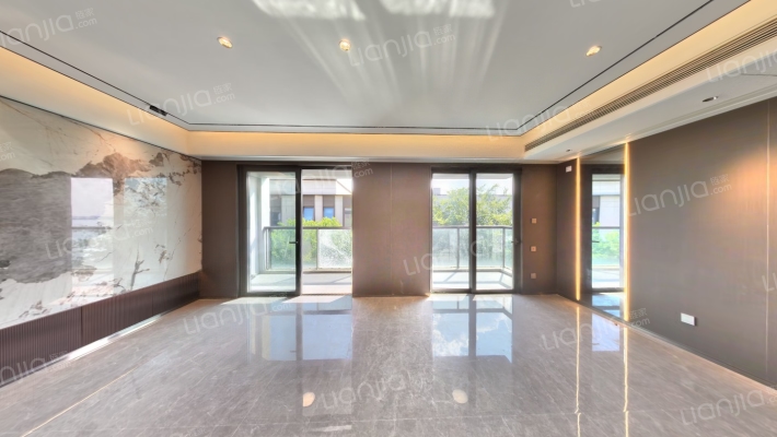 龙湖镜湖原著二手房实景图