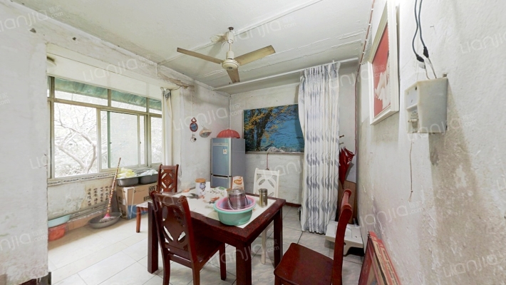 建设村二手房实景图