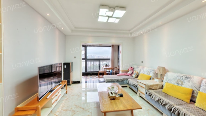 兴港珑湾二手房实景图