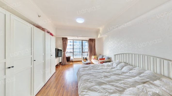 万达广场二手房实景图