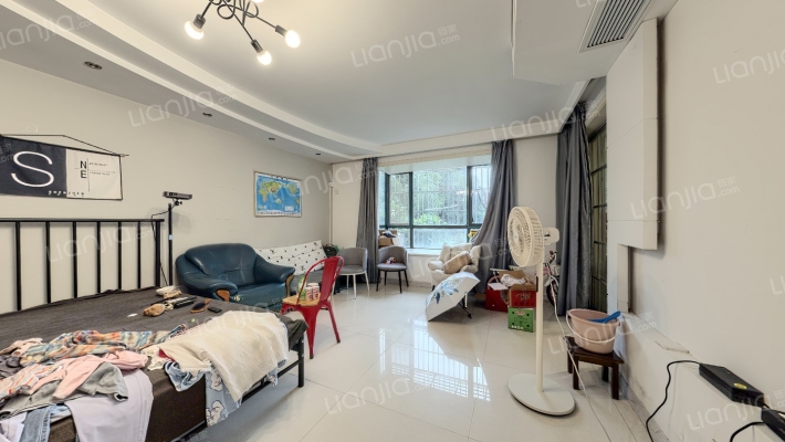 美兰湖颐景园二手房实景图