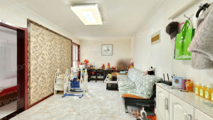 馨春龙城苑D区二手房实景图