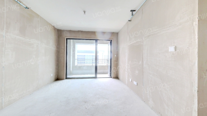 融创中心融辉二手房实景图