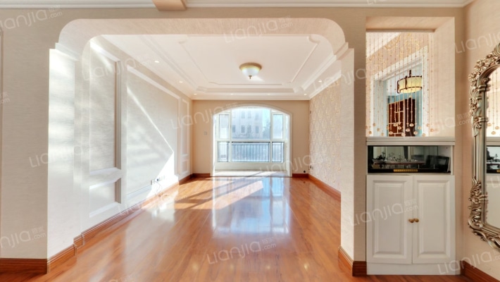 加州洋房二手房实景图