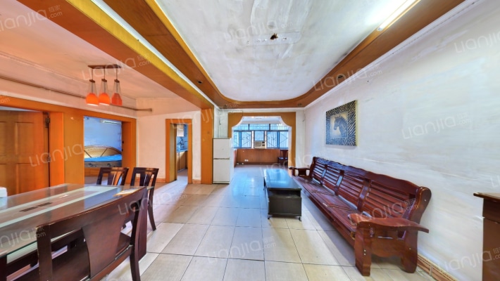 至圣宫二手房实景图