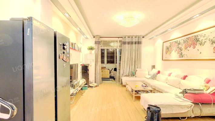 圣泉公寓二手房实景图