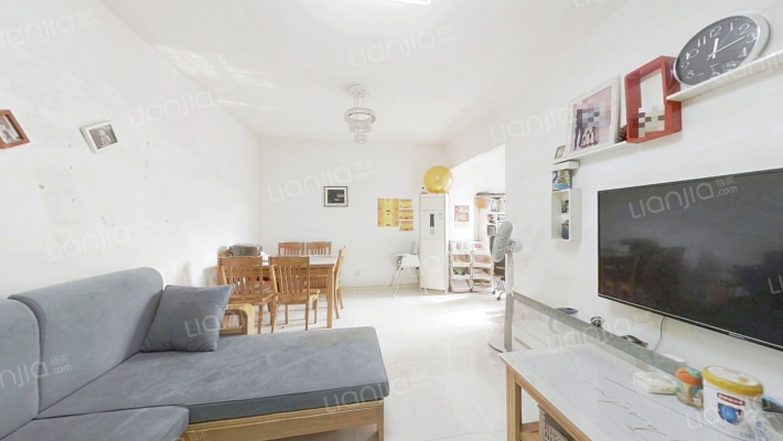 天筑塞纳二手房实景图