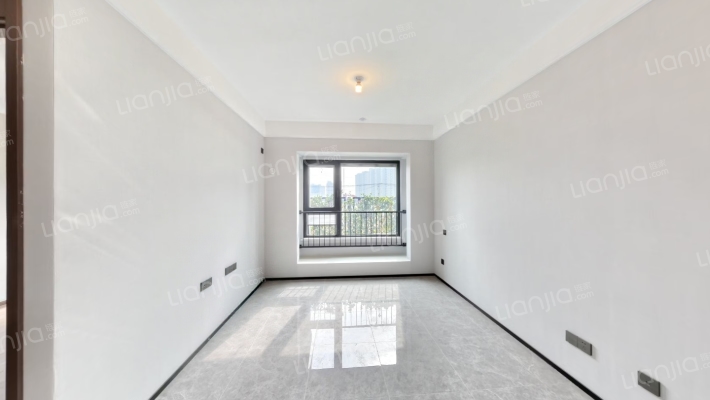 橡树湾一期东区二手房实景图