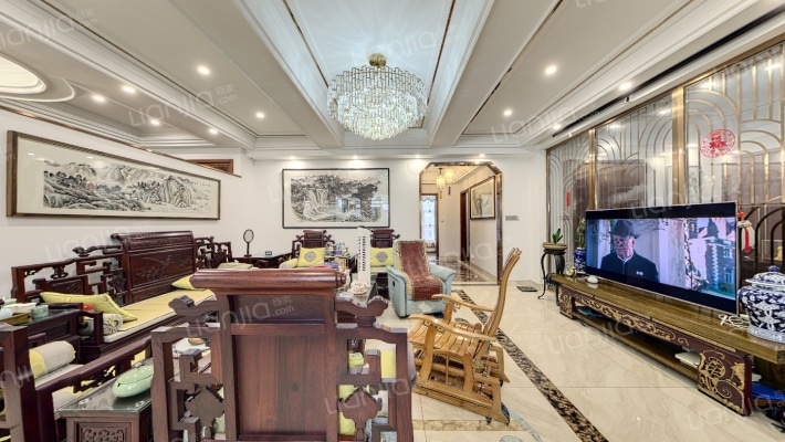 华信君庭二手房实景图