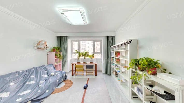 东方润龙二手房实景图