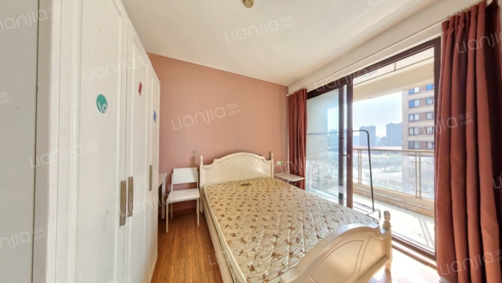 莱蒙水榭春天二手房实景图