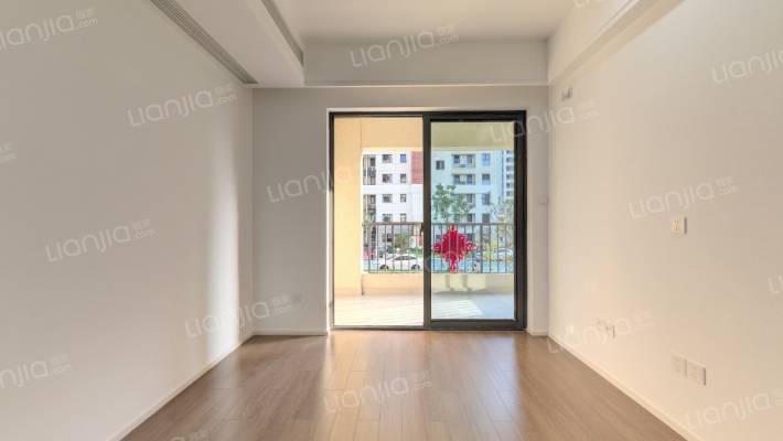 海玥泓邸二手房实景图