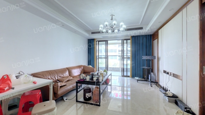 彰泰红二手房实景图