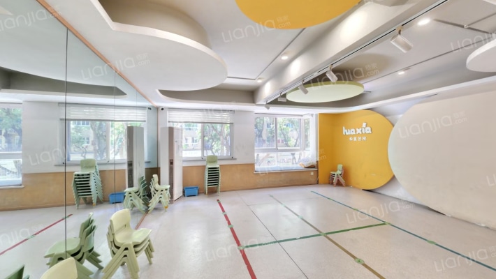 安阳路七百七十四号二手房实景图