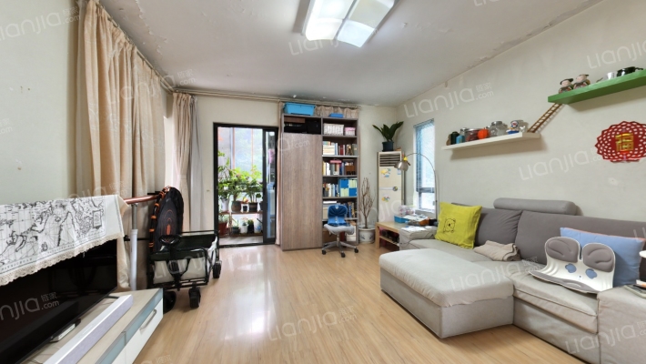 东湖大郡一期东区二手房实景图