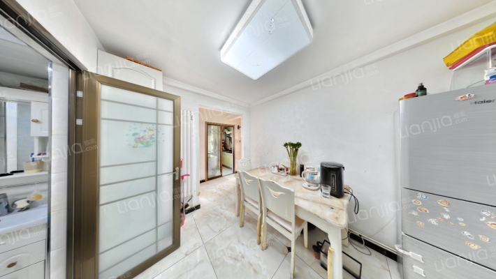 颂贤里二手房实景图