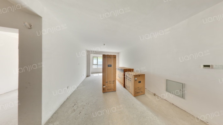 安居和颂名邸二手房实景图