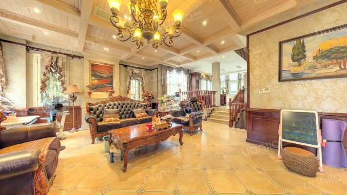 央墅圣卡西亚二手房实景图