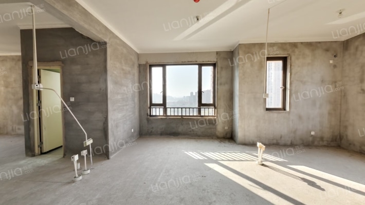 大东海世茂天玺二手房实景图