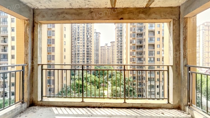 滨水翡丽城一期二手房实景图