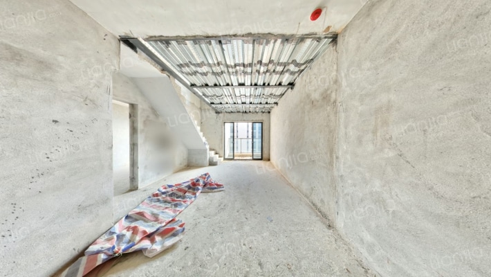 方直彩虹公馆二手房实景图