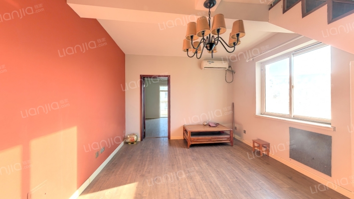 山海花园二手房实景图