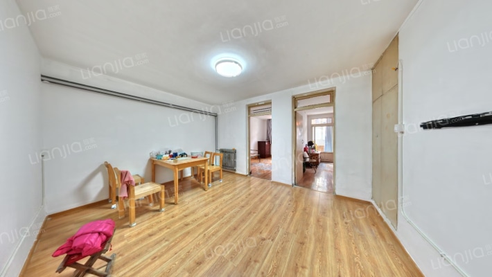 嘉善路二手房实景图