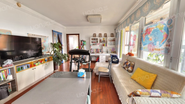 万科悦声名苑二手房实景图