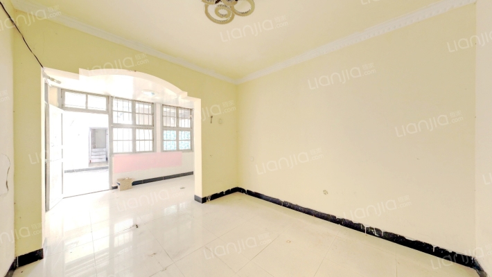 阳台佳苑二手房实景图