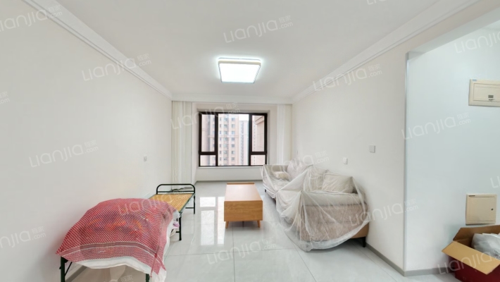 高铁新干线南北通透的户型， 中高楼层 主卧客厅朝南-