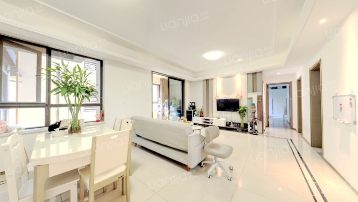 鲁能公馆2区二手房实景图