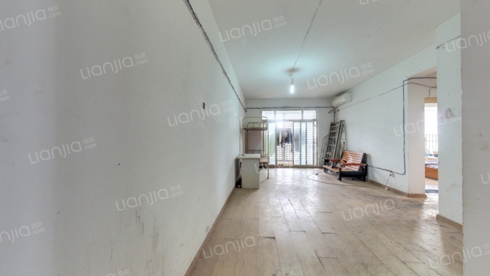 典雅龙海港湾二手房实景图